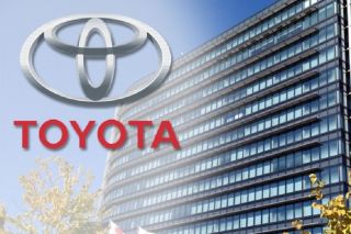 Toyota chuyển hướng xanh: Hybrid thích ứng thị trường xe điện Việt