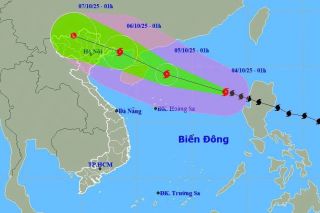 Bão số 11 Matmo cách Hoàng Sa 570km, giật cấp 14, đang tăng tốc mạnh