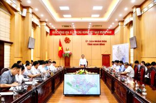 Ninh Bình đẩy mạnh thu hút đầu tư, phát triển đồng bộ hệ thống khu và cụm công nghiệp