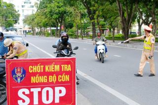 Nghệ An: Xử lý 490 trường hợp vi phạm nồng độ cồn trong 3 ngày đầu ra quân cao điểm