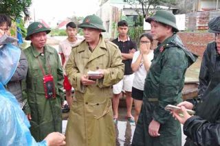 Tư lệnh Quân khu 5 kiểm tra, chỉ đạo công tác ứng phó mưa lũ tại Đà Nẵng