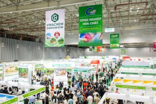 400 doanh nghiệp trong và ngoài nước quy tụ tại Triển lãm hóa chất lớn nhất Việt Nam