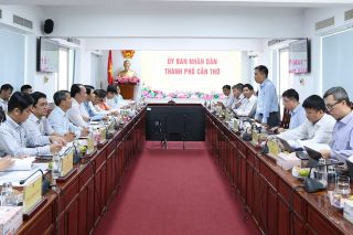 EVNNPT và UBND TP. Cần Thơ thống nhất phối hợp di dời đường dây truyền tải điện giao chéo với đường cao tốc