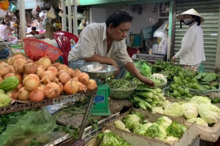 Tăng cường kiểm soát thị trường, ngăn chặn đầu cơ, tăng giá trong mưa lũ
