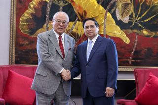 Thủ tướng Phạm Minh Chính tiếp Cố vấn đặc biệt Liên minh Nghị sĩ Hữu nghị Nhật – Việt