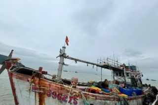 Phát hiện tàu cá vận chuyển khoảng 50.000 lít dầu DO không rõ nguồn gốc