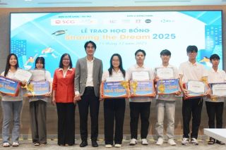 45 sinh viên nhận học bổng dài hạn “Chia sẻ giấc mơ” do LSP khởi xướng