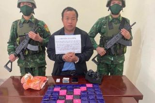 Sơn La: Bắt giữ đối tượng vận chuyển 12.000 viên ma túy tổng hợp
