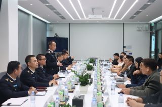 Chi cục Hải quan khu vực V làm việc với 2 doanh nghiệp chế xuất trên địa bàn