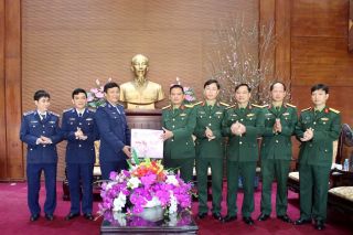 Bộ Tư lệnh Vùng Cảnh sát biển 1 thăm, chúc Tết các cơ quan dân chính đảng, lực lượng vũ trang tại Nghệ An, Hà Tĩnh