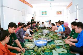 Phong trào “Bánh chưng ngày Tết” ở Đồn Biên phòng Tống Lê Chân