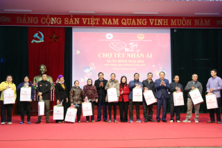 Bắc Ninh: Trao tặng 430 suất quà cho hộ có hoàn cảnh khó khăn tại Chợ “Tết Nhân ái” Xuân Bính Ngọ năm 2026