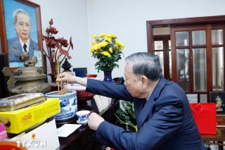 Tổng Bí thư Tô Lâm dâng hương tưởng niệm nhân 120 năm Ngày sinh Thủ tướng Phạm Văn Đồng