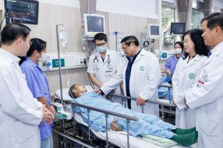 Thủ tướng: Phát huy vai trò các bệnh viện tuyến cuối 'giành giật sự sống, là hy vọng lớn nhất của người bệnh'