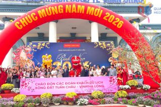 Cảng Tuần Châu đón nhiều đoàn khách du lịch "xông đất"