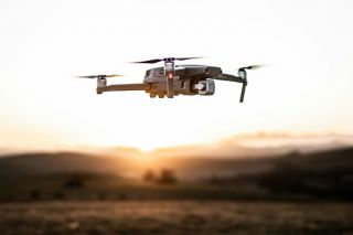 Sân bay quốc tế Đà Nẵng phải tạm ngưng do Flycam bay trái phép