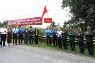 EVN phối hợp “Thắp sáng đường biên” tại Hà Tĩnh