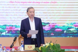 Tổng Bí thư: Công tác chính trị, tư tưởng phải thực sự đi trước, mở đường
