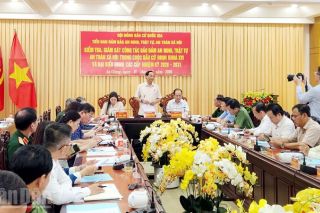 Phó Chủ tịch Quốc hội Trần Quang Phương kiểm tra công tác bầu cử tại An Giang
