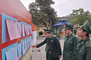 Rộn ràng Ngày hội non sông giữa biển khơi