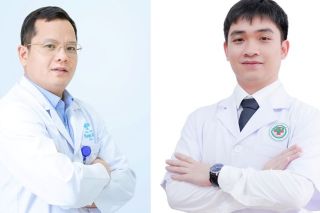 Khen thưởng hai bác sĩ kịp thời cứu người gặp đột quỵ khi đang chơi thể thao