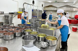 Bắc Ninh tăng cường bảo đảm an toàn thực phẩm tại bếp ăn trường học