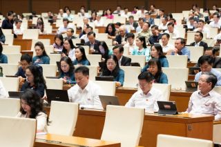 Đại biểu Quốc hội: Giá nhà tăng quá cao, giấc mơ an cư của người trẻ ngày càng xa tầm với
