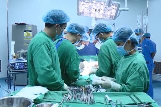 Bệnh viện Ung bướu tỉnh Thanh Hóa làm chủ kỹ thuật tái tạo tuyến vú bằng vạt cơ lưng