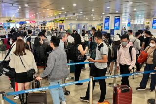 Sân bay Tân Sơn Nhất khai thác tới 720 chuyến bay mỗi ngày dịp cao điểm hè 2026