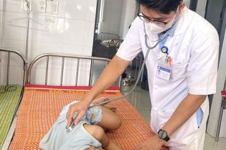 Đà Nẵng: Hơn 40 trường hợp nghi ngộ độc sau khi ăn bánh mì