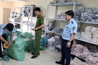 Ninh Bình tăng cường phối hợp đấu tranh phòng, chống buôn lậu, hàng giả