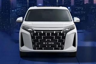 BYD mở rộng phân khúc vận tải hành khách với MPV Linghui M9