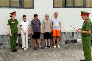 Thanh Hóa: Lật tẩy thủ đoạn tuồn kim cương lậu vào hệ thống SJC