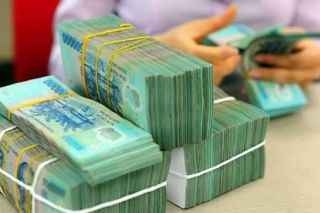 Tiền gửi của người dân vào ngân hàng tiếp tục tăng