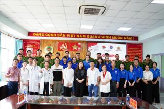 Tuổi trẻ mang yêu thương đến vùng biên, lan tỏa tinh thần vì cộng đồng