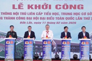 Đắk Lắk: Hỗ trợ kinh phí cho học sinh xã biên giới đi học trên 15 km