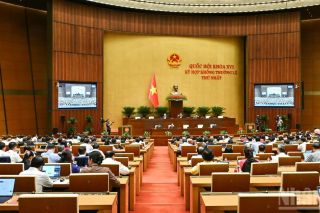 Quốc hội thảo luận về giảm thuế thu nhập cá nhân, thuế thu nhập doanh nghiệp
