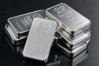 Giá bạc hôm nay 27/8: Tăng trở lại