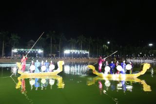 Âm vang Dân ca Quan họ Bắc Ninh trên thuyền với chủ đề “Lời ca dâng Bác”