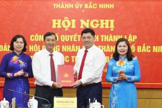 Công bố quyết định thành lập Đảng bộ HĐND thành phố Bắc Ninh