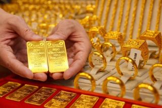 Giá vàng hôm nay 31/10: Vàng miếng mất 1,3 triệu đồng/lượng