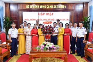 Bộ Tư lệnh Vùng Cảnh sát biển 4 gặp mặt chúc mừng Ngày Phụ nữ Việt Nam 20/10