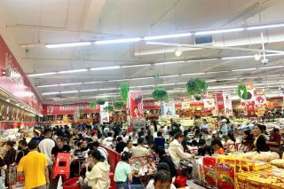 TP.HCM mở cao điểm kích cầu cuối năm, tăng nguồn hàng bình ổn phục vụ Tết