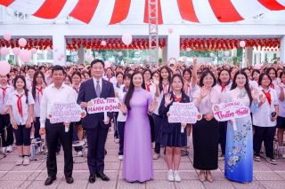 Diana khởi động chương trình “là con gái thật tuyệt” hỗ trợ nữ sinh từ thành phố tới biên cương