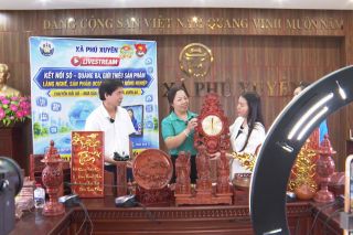 Hà Nội: Xã Phú Xuyên đưa sản phẩm làng nghề lên môi trường số, mở rộng kênh tiêu thụ