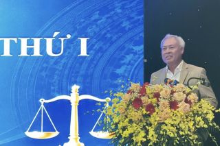 Luật sư giả, công ty luật “dỏm”: Không thể để người dân mất tiền mới biết mình bị lừa