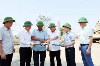 Bắc Ninh: Lãnh đạo phường Phương Liễu kiểm tra, đôn đốc tiến độ thi công các dự án