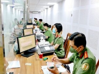 Đề xuất phân cấp giải quyết thủ tục liên quan đến xuất nhập cảnh của công dân Việt Nam