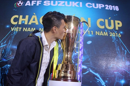 Công Vinh trù úm Thái Lan trước thềm AFF Cup 2016