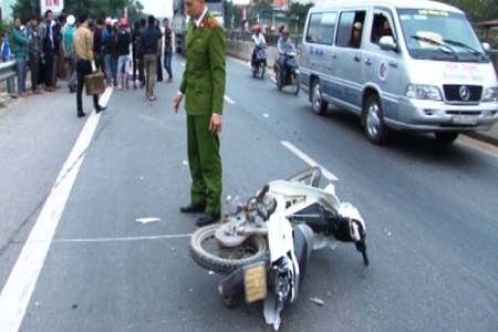 Quảng Bình: Truy bắt "xe điên" gây tai nạn chết người rồi bỏ chạy